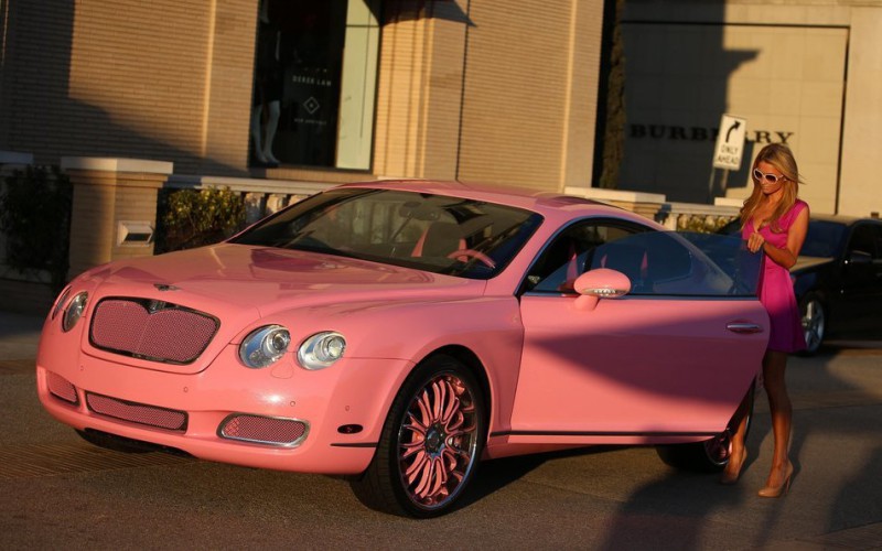 paris_hilton_barbie_pink_car_2014