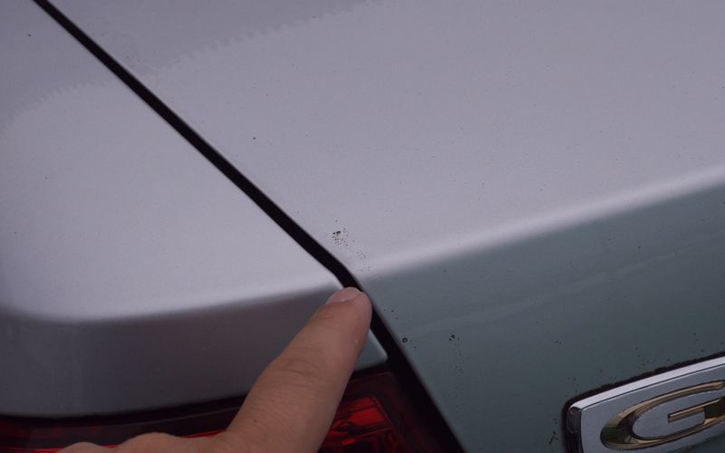 洗車 この黒い斑点は何 ただの汚れ 鉄粉 何を使えばこの汚れは落ちるの 車の大辞典cacaca